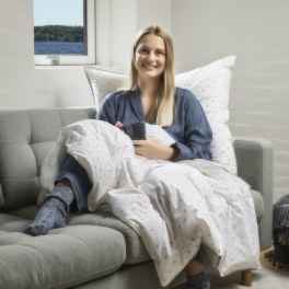 デンマーク発！ フォスフレイクス 洗濯乾燥機までＯＫ！ ハーフサイズの 肌掛けふとん “エニーシーズンデュベ”