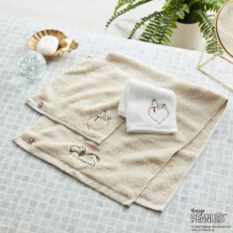 スヌーピー ＭＯＲＥ　ＳＬＥＥＰ ＰＥＡＮＵＴＳ コットン１００％ 今治タオル３枚セット