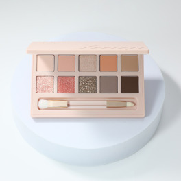 ザ フェイスショップ ピーチコーラル系をはじめ 10色をセットインした アイパレット BLOSSOM (アイシャドウパレット)