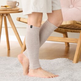 ミーテ シルク＆コットン使用 柔らかなフィット感で ふくらはぎを温める！ 素足ガードプレミアム