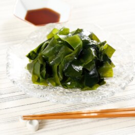 解凍するだけで すぐ食べられる 淡路島産カットわかめ