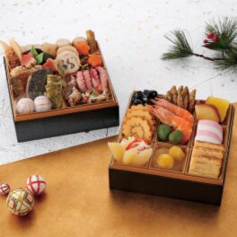 １６９９年創業 にんべん 特撰おせち２０２６ 迎春弐段重