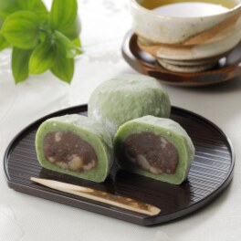 “亜月亭” 新潟県産こがねもち使用！ 白小豆入りよもぎ大福 （こしあん）