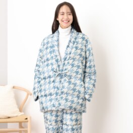 モリリン 高級羽毛を贅沢に使用 軽くてあったか！ ホワイトダックダウン 羽毛ハンテン ＜Ｍ～Ｌ、ＸＬ＞