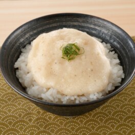 皮ごとすりおろした 千葉県産大和芋の 味付けとろろ